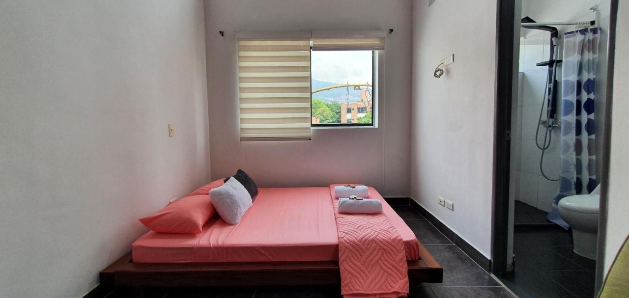 Hostel Metro Floresta Alojamiento Medellín Exteriér fotografie