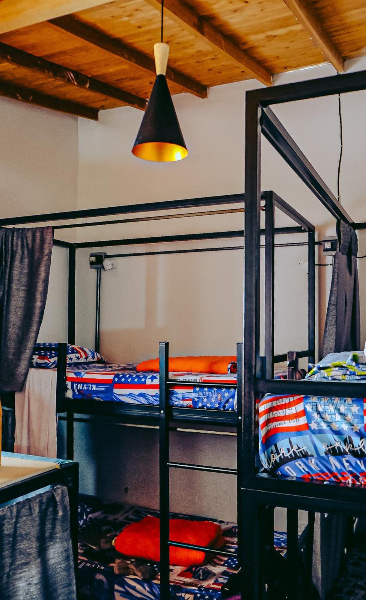 Hostel Metro Floresta Alojamiento Medellín Exteriér fotografie