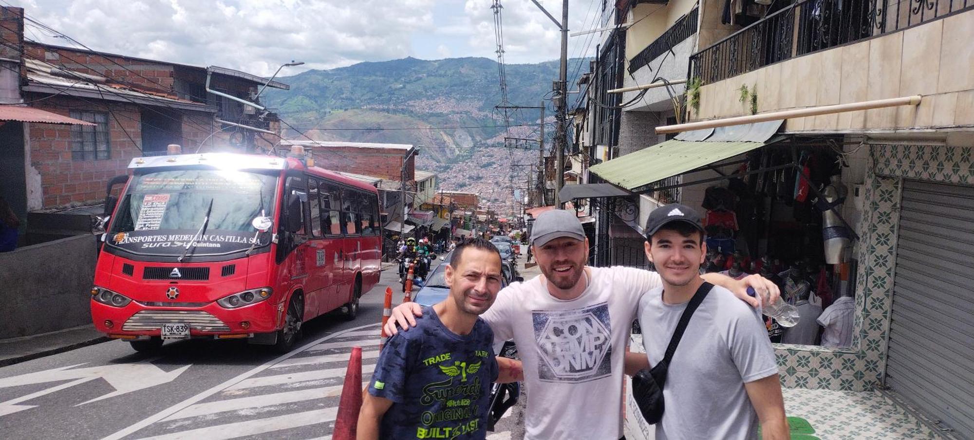 Hostel Metro Floresta Alojamiento Medellín Exteriér fotografie