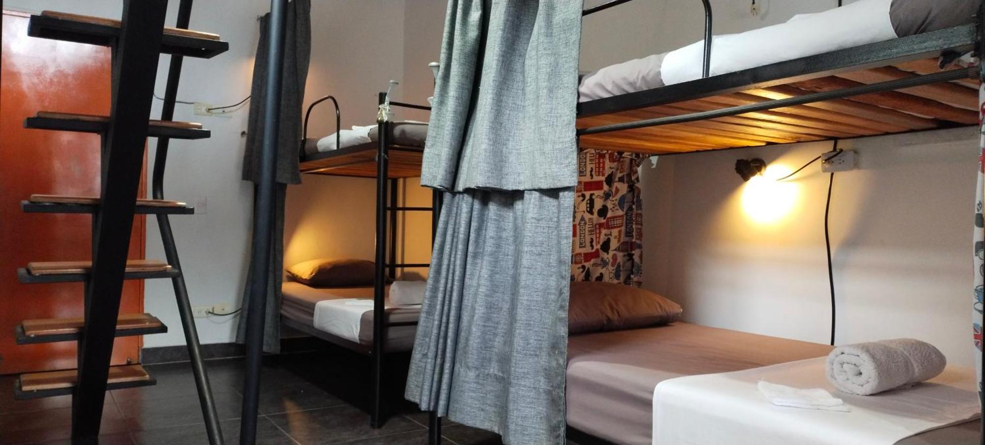 Hostel Metro Floresta Alojamiento Medellín Exteriér fotografie