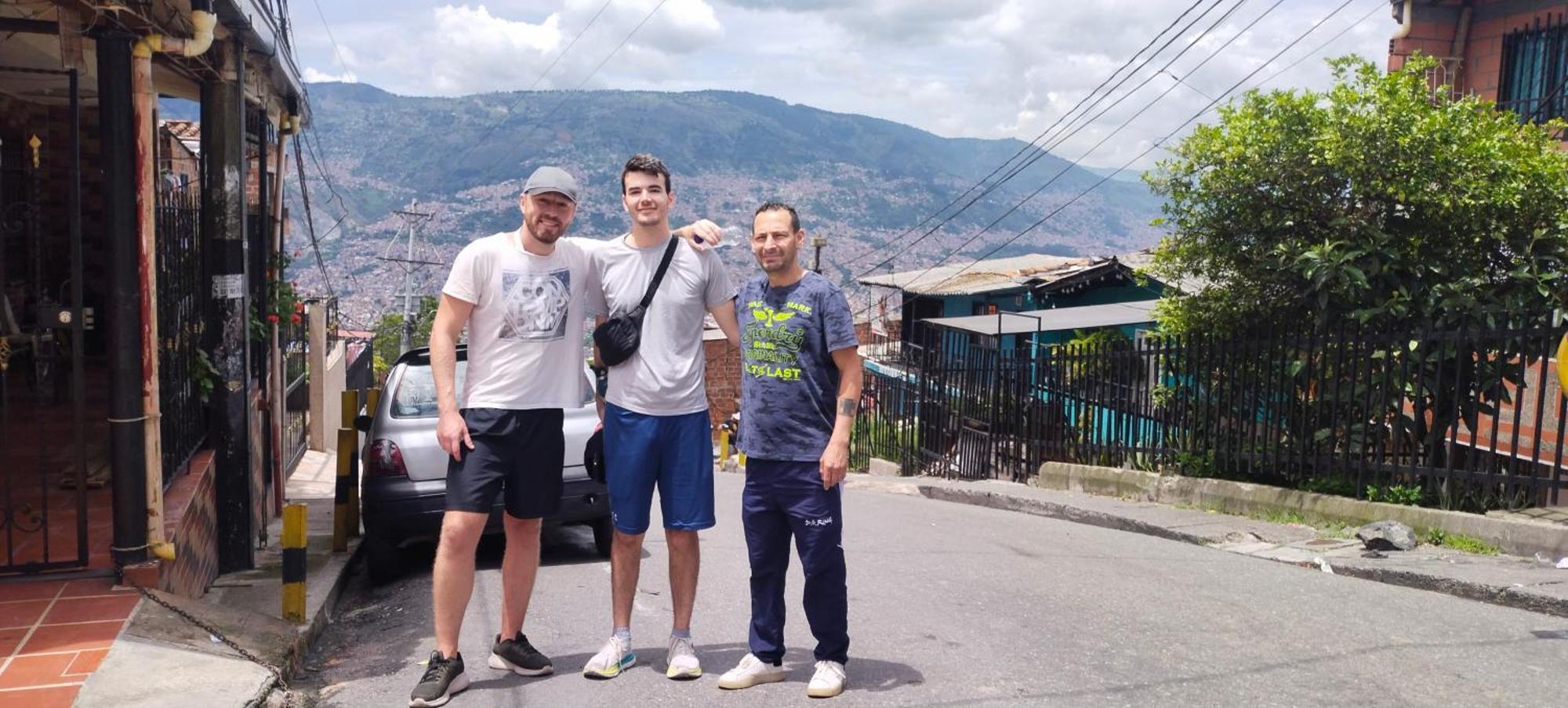 Hostel Metro Floresta Alojamiento Medellín Exteriér fotografie
