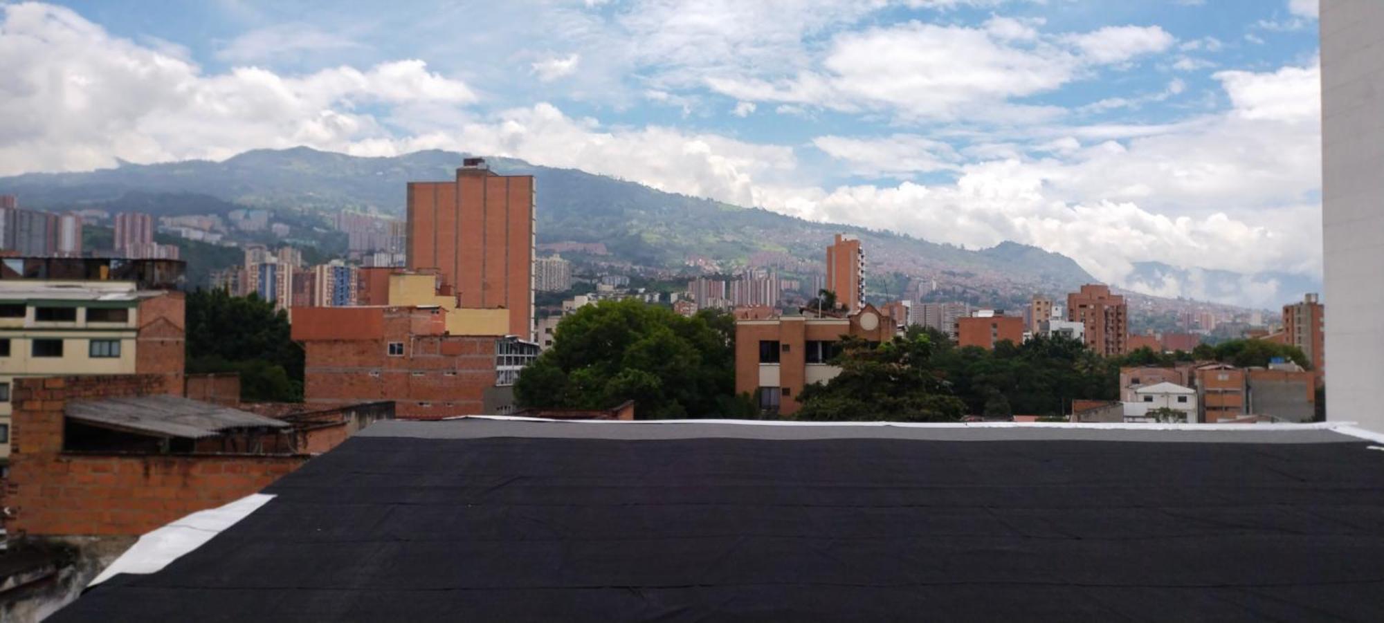 Hostel Metro Floresta Alojamiento Medellín Exteriér fotografie