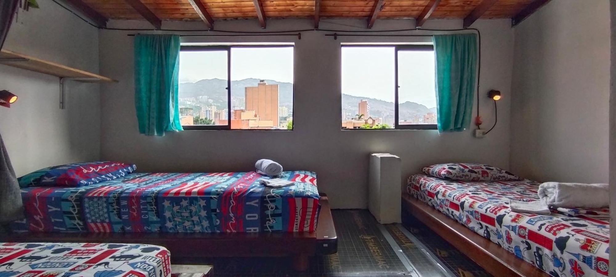 Hostel Metro Floresta Alojamiento Medellín Exteriér fotografie