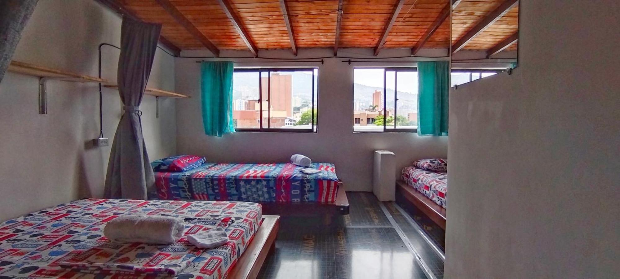 Hostel Metro Floresta Alojamiento Medellín Exteriér fotografie